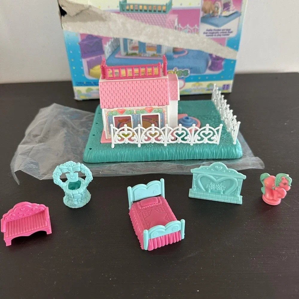 My Little Pony Petite Ponies Pony Print Cabin w Box 1990 Hasbro
